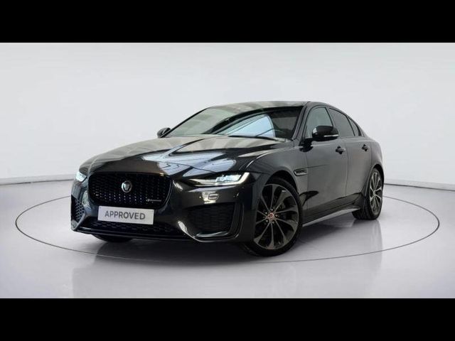 Jaguar XE D200 R-Dynamic SE