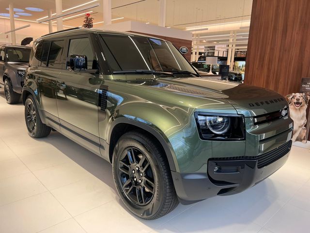 Land Rover Defender D250 Hard Top S