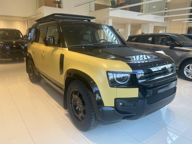 Land Rover Defender 110 D350 Trophy Edition 1