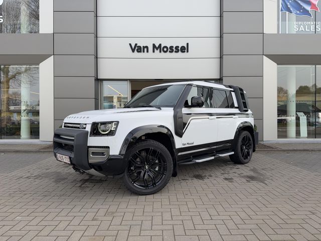 Land Rover Defender 110 D250 SE AWD
