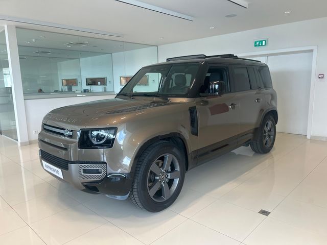 Land Rover Defender 110 D250 X-Dynamic SE