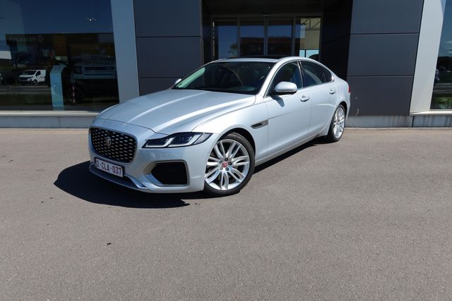 Jaguar XF P250 SE RWD