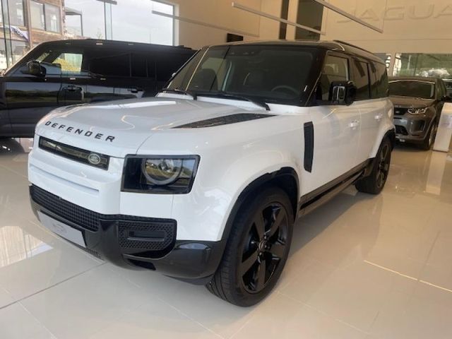 Land Rover Defender X-Dynamic SE