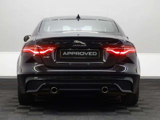 Jaguar XE R-Dynamic SE P250 Foto