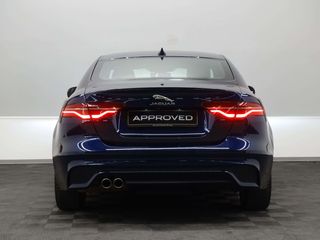 Jaguar XE D200 R-Dynamic S Auto RWD Foto