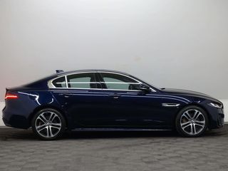 Jaguar XE D200 R-Dynamic S Auto RWD Foto