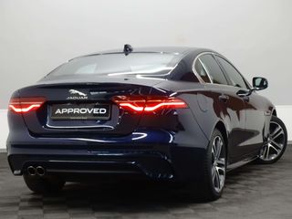 Jaguar XE D200 R-Dynamic S Auto RWD Foto
