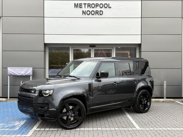 Land Rover Defender // 110 P425 V8 AWD Auto.